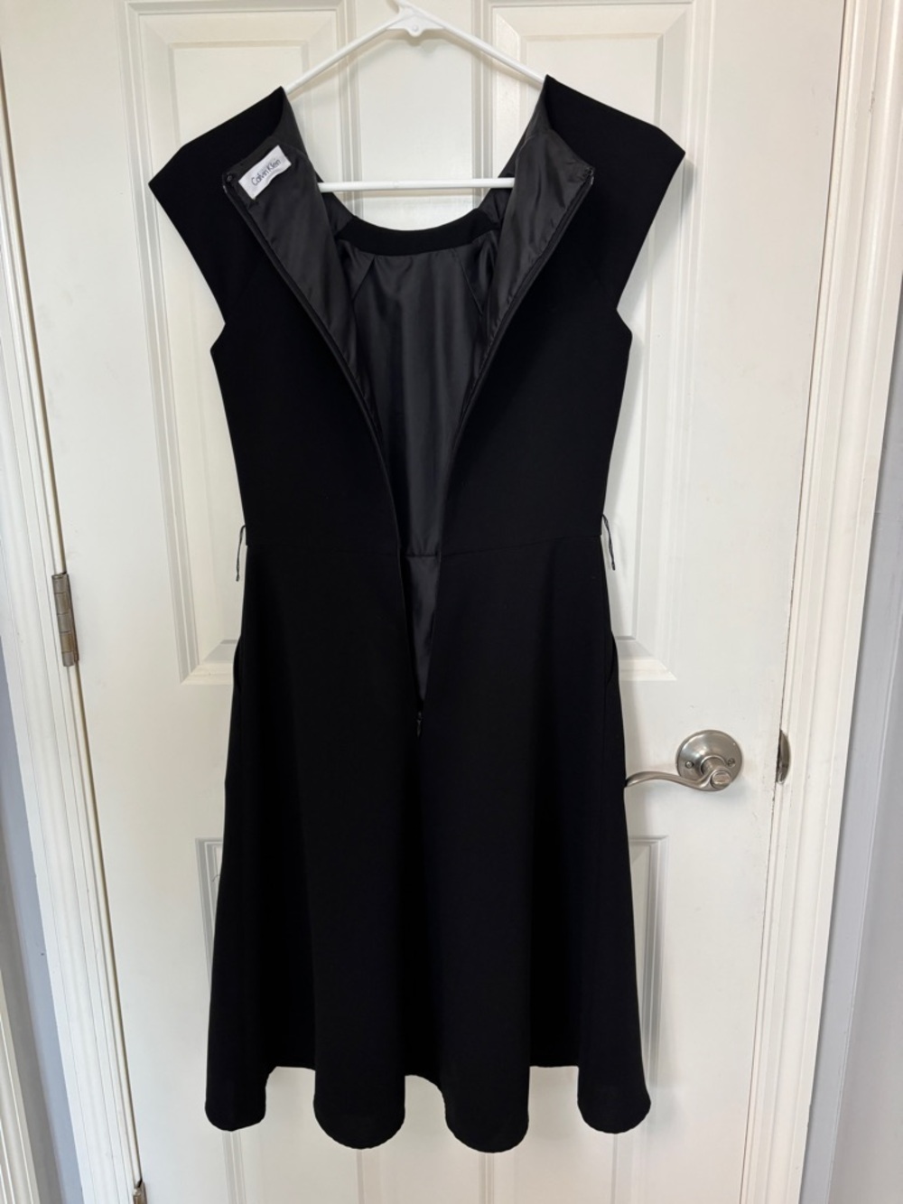 Calvin Klein sz 4, Black Cap-Sleeve Midi Fit-and-Flare Dress - Picture 2 of 11